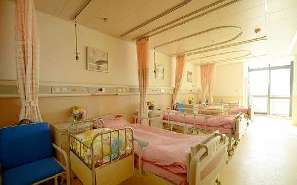 鹤岗哪里可以借卵生孩子_柳州妇幼试管婴儿费用大概要多少？